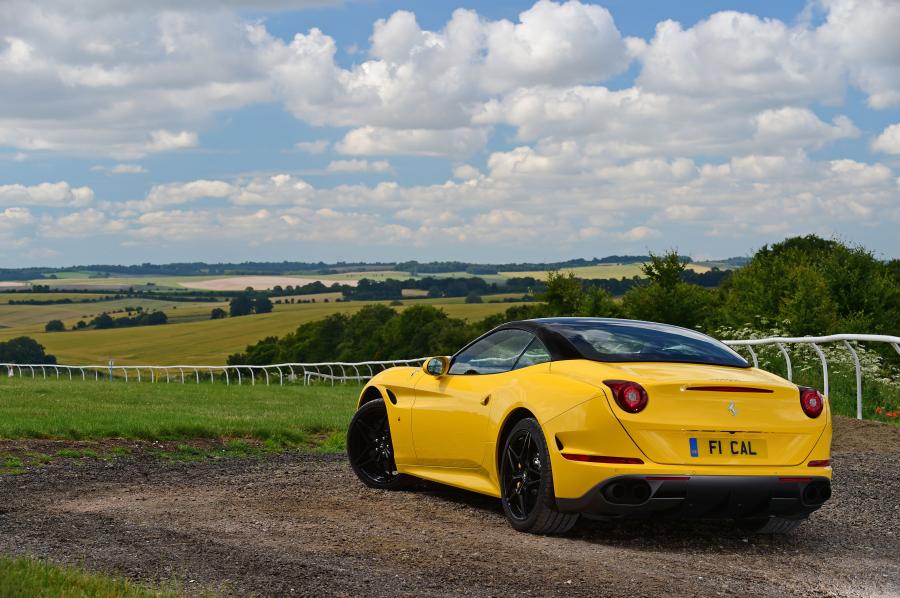  Ferrari California T HS 2016 года  (UK) (фото 10 из 11)